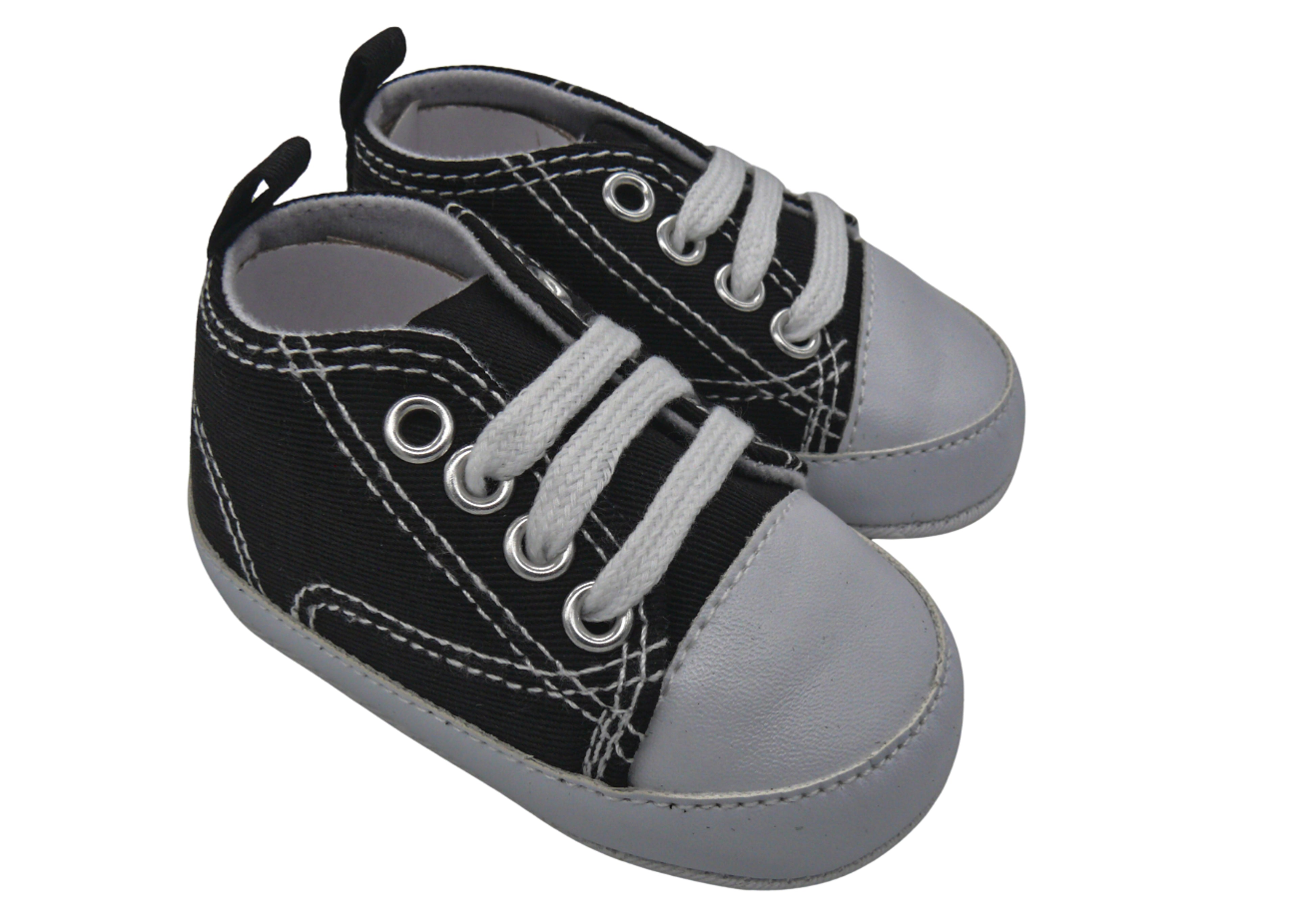 The Urban Edge Black Takkies
